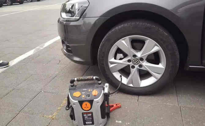 柞水汽车搭电案例