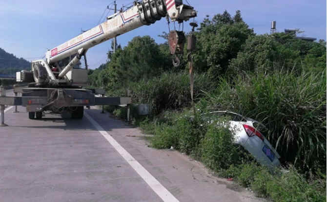 柞水重载吊车救援 柞水重载吊车救援